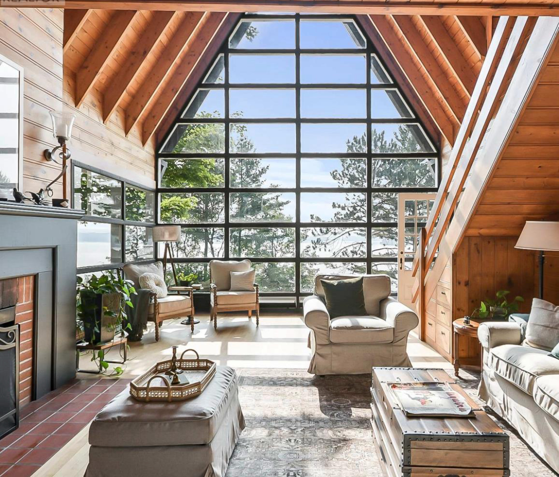 Living room at Roland Cottage