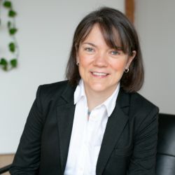 Photo of Kate Edwards